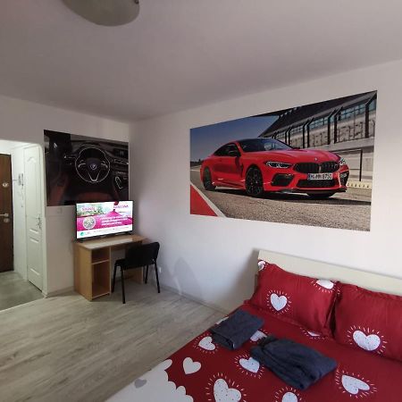 Appartamento Bmw Studio Bucarest Esterno foto